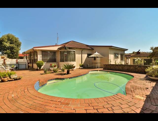 4 BEDROOM HOUSE FOR SALE IN KENSINGTON